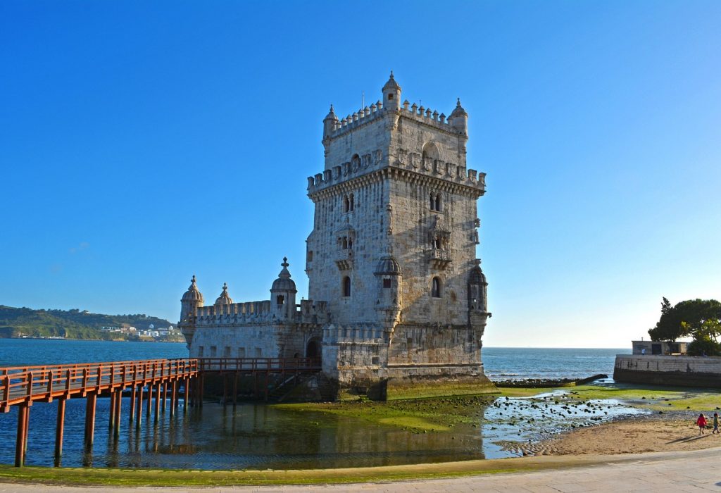 belen-tower-1359337_1280