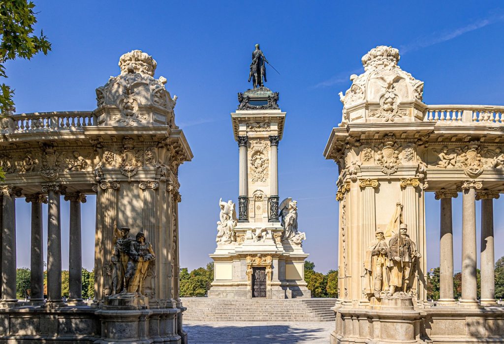 lisbon-4397675_1280